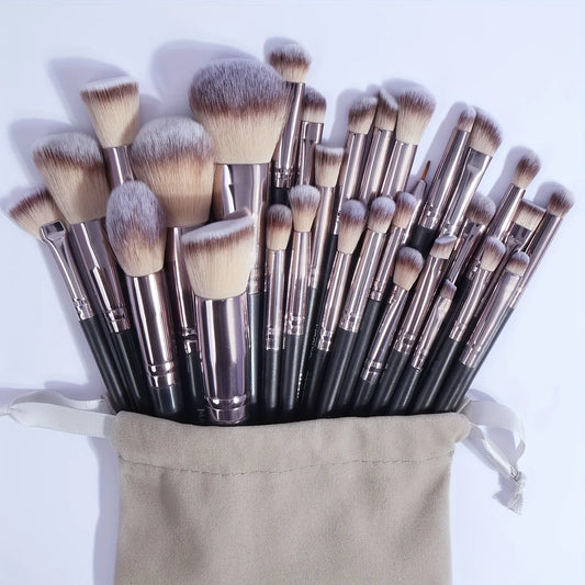 🌟 30-Piece Pro Makeup Brush Set – Flawless Beauty at Your Fingertips! 🎨