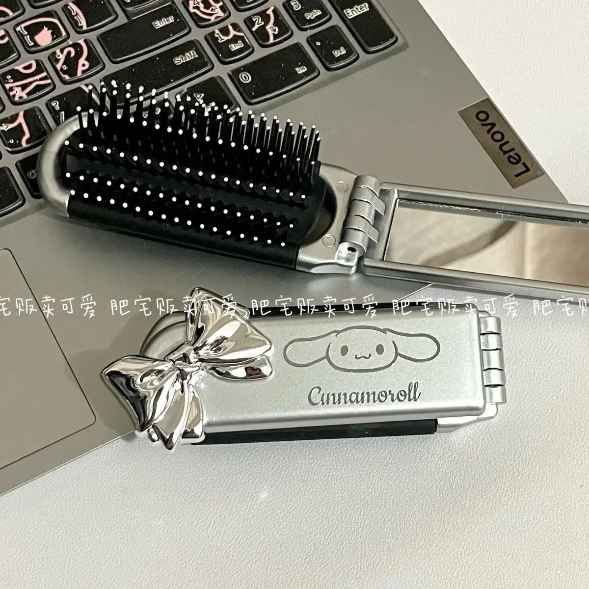 Kawaii Small Comb with Makeup Mirror: Cute Hello Kitty, Melody & Cinnamoroll Portable Comb